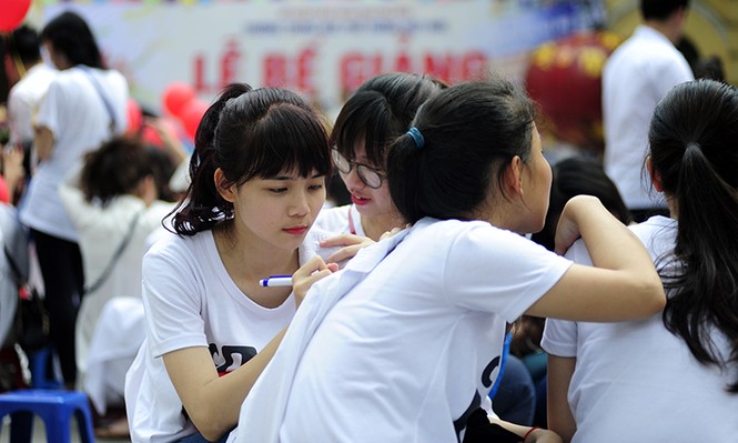 Teen Việt Đức lưu luyến chia tay thời áo trắng - ảnh 7