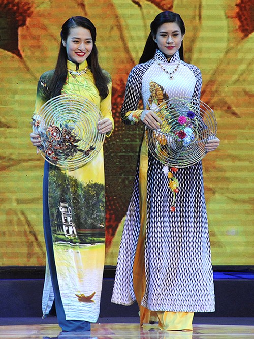 Á hậu Hoàng Anh, Diễm Trang duyên dáng trình diễn áo dài, nón lá - ảnh 5