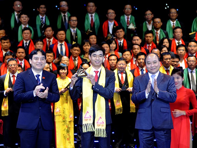 200 doanh nghiệp nhận giải thưởng Sao vàng đất Việt 2015 - ảnh 1