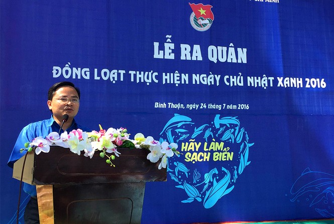 1.000 ĐVTN tham gia làm sạch bãi biển ngày Chủ nhật Xanh - ảnh 1