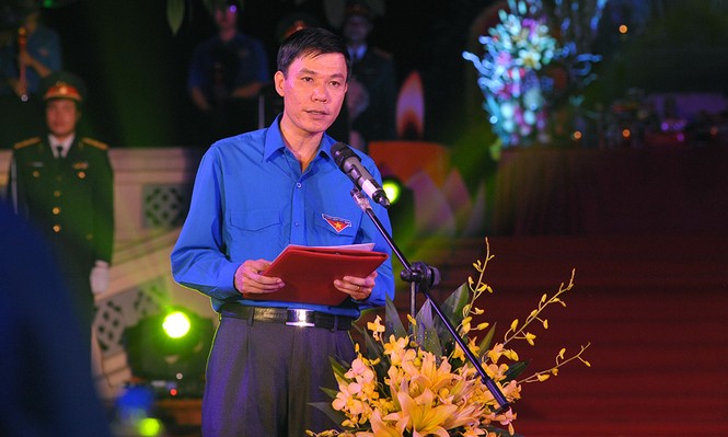 Tuổi trẻ Thái Nguyên thắp nến tri ân anh hùng liệt sỹ - ảnh 1