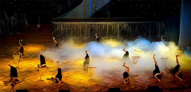 Mãn nhãn màn múa nghệ thuật của thiếu nữ miền sơn cước - ảnh 14