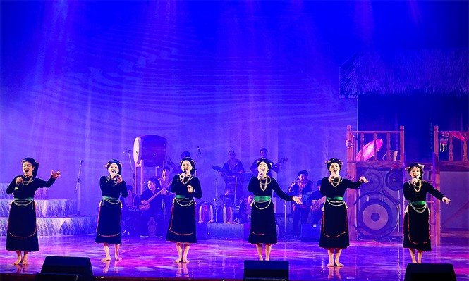 Mãn nhãn màn múa nghệ thuật của thiếu nữ miền sơn cước - ảnh 17