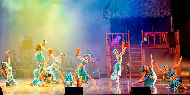 Mãn nhãn màn múa nghệ thuật của thiếu nữ miền sơn cước - ảnh 20
