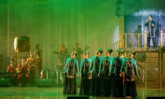 Mãn nhãn màn múa nghệ thuật của thiếu nữ miền sơn cước - ảnh 22
