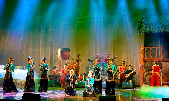 Mãn nhãn màn múa nghệ thuật của thiếu nữ miền sơn cước - ảnh 23