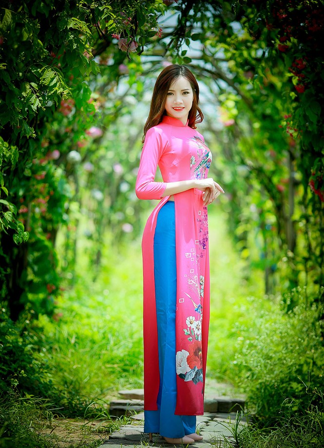 Thiếu nữ Hà thành duyên dáng với tà áo dài - ảnh 14
