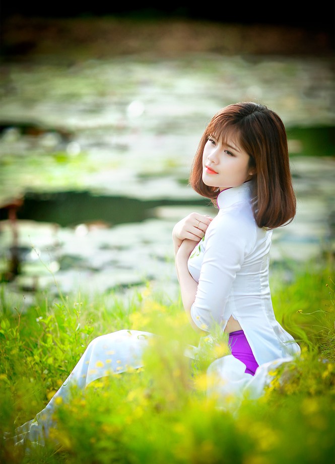 Thiếu nữ Hà thành duyên dáng với tà áo dài - ảnh 10