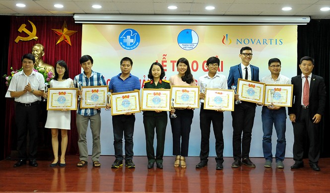Trao giải thưởng cuộc thi Giải pháp sáng tạo y tế cộng đồng 2016 - ảnh 4