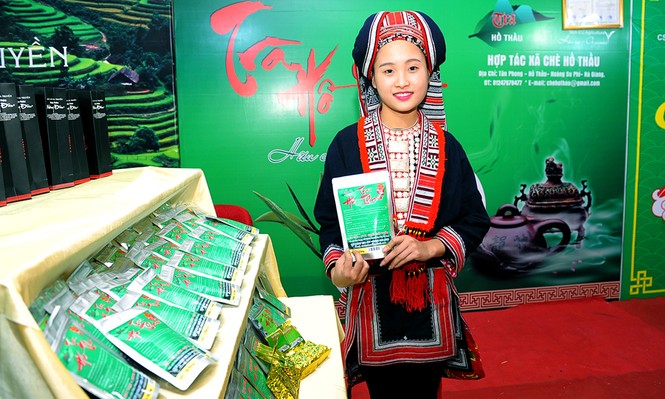 Thiếu nữ Dao khoe sắc đêm hội thưởng trà hữu cơ - Organic - ảnh 3