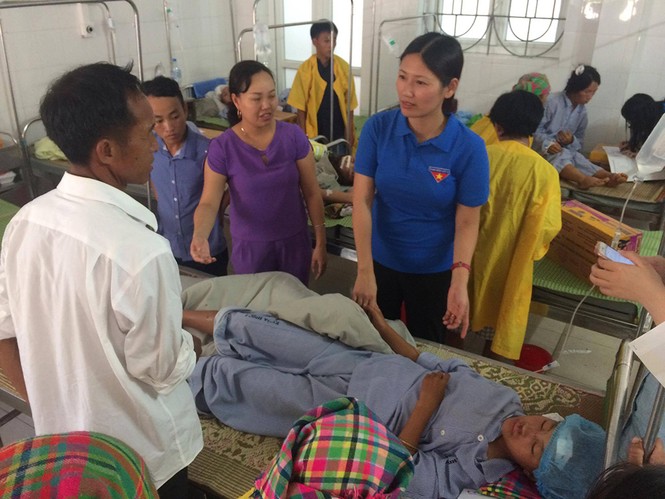 T.Ư Đoàn thăm hỏi, động viên gia đình bị thiệt hại do sạt lở đất ở Yên Bái - ảnh 1