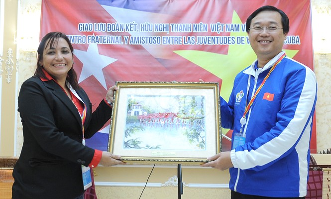 Nồng ấm đêm giao lưu Việt Nam - Cu Ba tại Festival thanh niên, sinh viên thế giới - ảnh 1