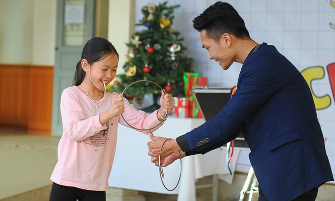 'Ngày chủ nhật cho em' đến với bệnh nhi Sơn La - ảnh 7
