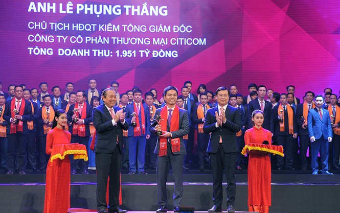 Trao giải thưởng Sao Đỏ - 100 Doanh nhân trẻ tiêu biểu 2017 - ảnh 3