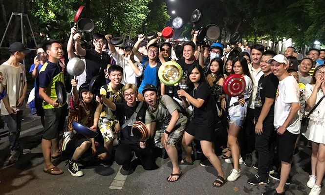 Những sự kiện, trào lưu 'khó đỡ' của giới trẻ năm 2017 - ảnh 1