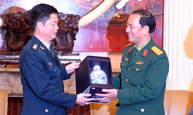 Tăng cường tổ chức giao lưu sĩ quan trẻ - ảnh 2
