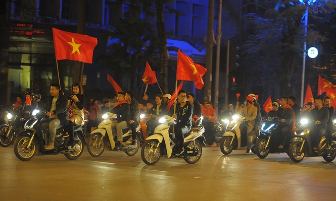 Kiếm bộn tiền đêm ăn mừng chiến thắng của tuyển U23 Việt Nam - ảnh 1