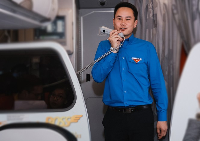Chuyến bay miễn phí đưa 150 công nhân, sinh viên nghèo về quê ăn Tết - ảnh 2