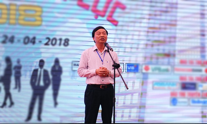 Nhiều cơ hội việc làm ngành tài chính ngân hàng cho giới trẻ - ảnh 1