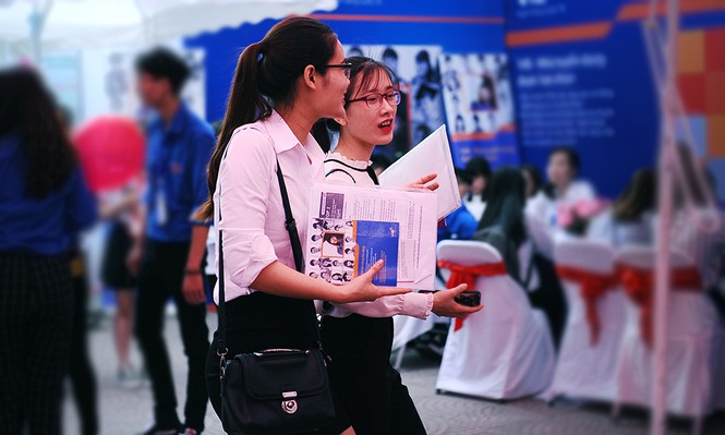 Nhiều cơ hội việc làm ngành tài chính ngân hàng cho giới trẻ - ảnh 6