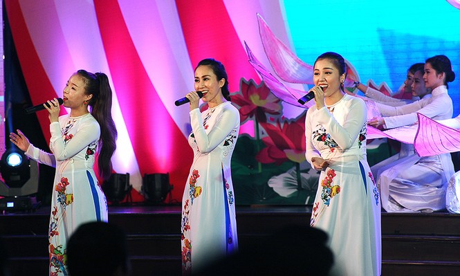Toàn cảnh tuyên dương Thanh niên tiên tiến làm theo lời Bác lần thứ V - ảnh 2