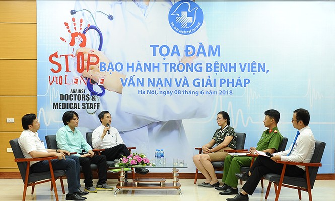 Báo động nạn bạo hành trong bệnh viện và giải pháp phòng chống - ảnh 2