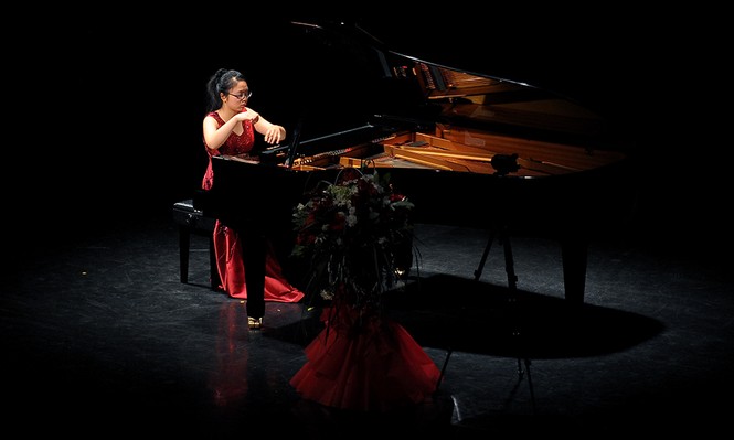 Nghệ sĩ trẻ độc tấu piano gây quỹ ủng hộ bệnh nhi - ảnh 2