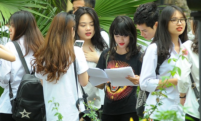 Kết thúc thi ngoại ngữ: Ngập tràn nụ cười trường thi - ảnh 4
