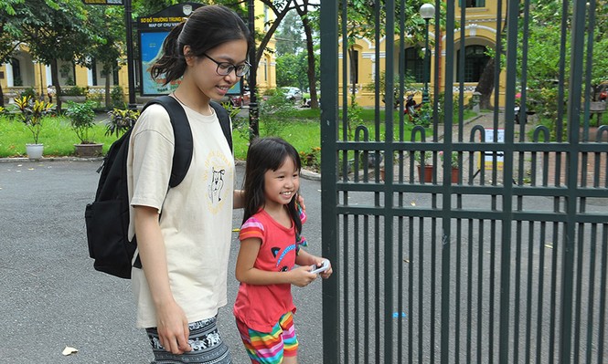 Kết thúc thi ngoại ngữ: Ngập tràn nụ cười trường thi - ảnh 12
