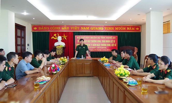 Bộ CHQS tỉnh Nghệ An dâng hương tưởng niệm anh hùng liệt sĩ - ảnh 4