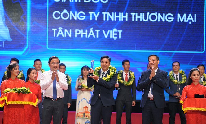 Toàn cảnh vinh danh 68 doanh nhân trẻ khởi nghiệp xuất sắc 2018 - ảnh 1