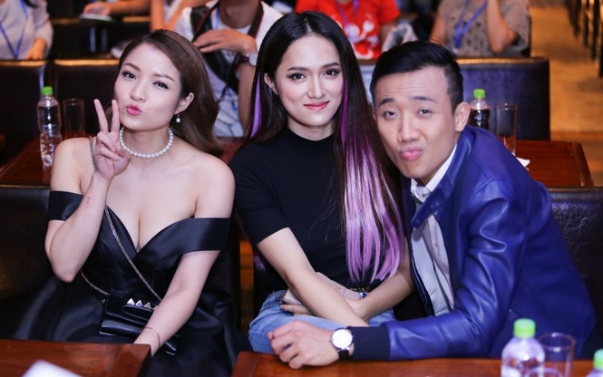 Hương Giang Idol bất ngờ khi bị Trấn Thành... hôn trộm - ảnh 5