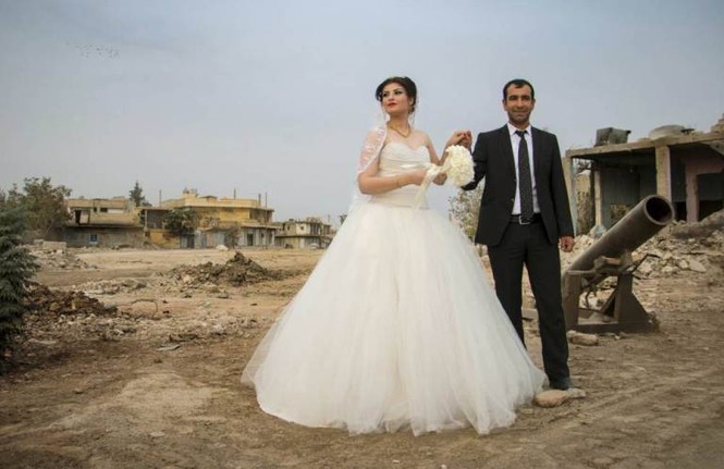 Cảm động đám cưới đầu tiên tại Syria sau khi IS rút lui - ảnh 2
