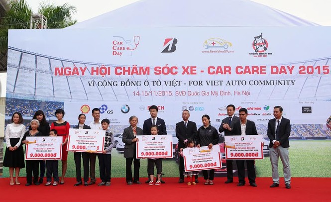Hàng trăm tài xế cam kết không nhắn tin khi lái xe - ảnh 1