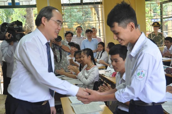 Ông Nguyễn Thiện Nhân chúc mừng hơn 1 triệu giáo viên toàn quốc - ảnh 1