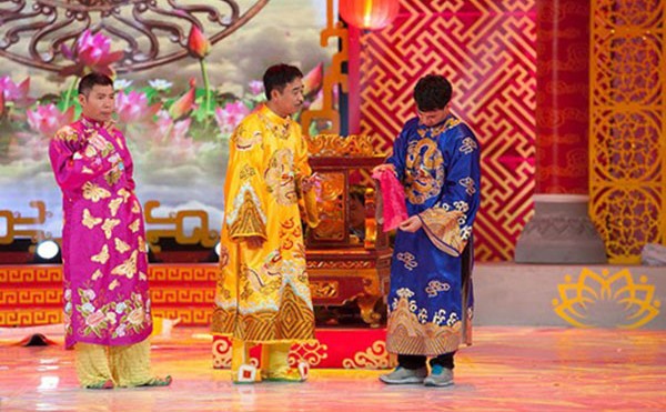Táo Quân 2014: Ngọc Hoàng giả, Táo y tế đu dây - ảnh 1