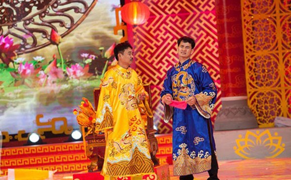 Táo Quân 2014: Ngọc Hoàng giả, Táo y tế đu dây - ảnh 7