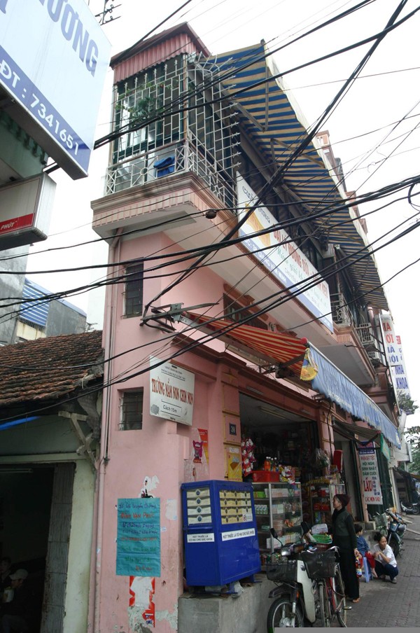 Hà Nội yêu cầu xử lý dứt điểm nhà siêu mỏng, siêu méo - ảnh 1