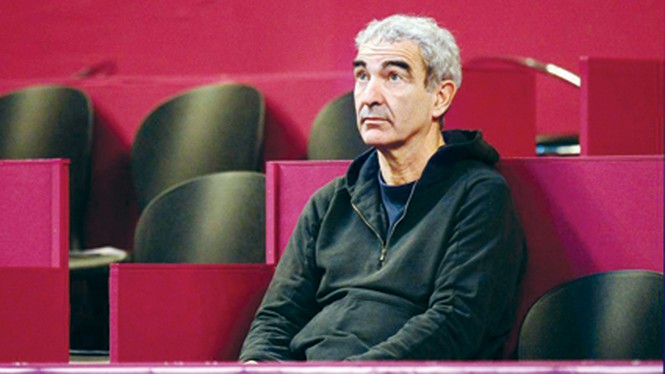 Cựu HLV tuyển Pháp ra tự truyện: Mourinho là kẻ “vớ vẩn” - ảnh 1