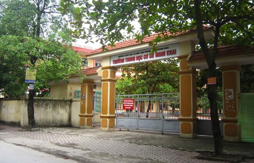 Nam sinh lớp 8 bị bạn học đâm gục tại lớp - ảnh 1