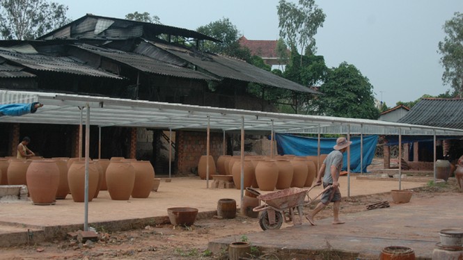 Gian nan nghề làm lu - ảnh 1