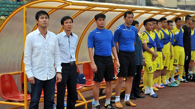 Vì sao HLV Nguyễn Hữu Thắng chia tay SLNA? - ảnh 1