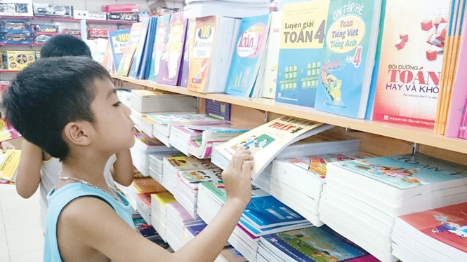 Đổi mới sách giáo khoa: Có nên xóa đi làm lại từ đầu? - ảnh 1