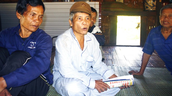 Cả làng nhường nhau ruộng nương, đất ở - ảnh 1