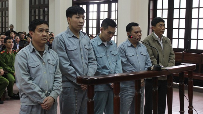 Làm sai lệch hồ sơ, 5 thanh tra giao thông lĩnh án - ảnh 1