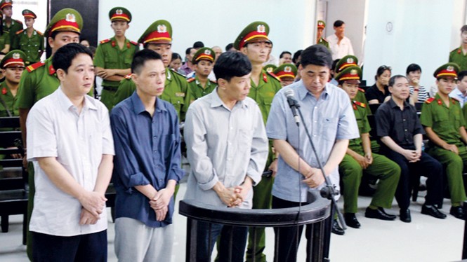 Vụ tham ô khi sửa chữa ụ nổi 83m: 4 bị cáo nhận 70 năm tù - ảnh 1