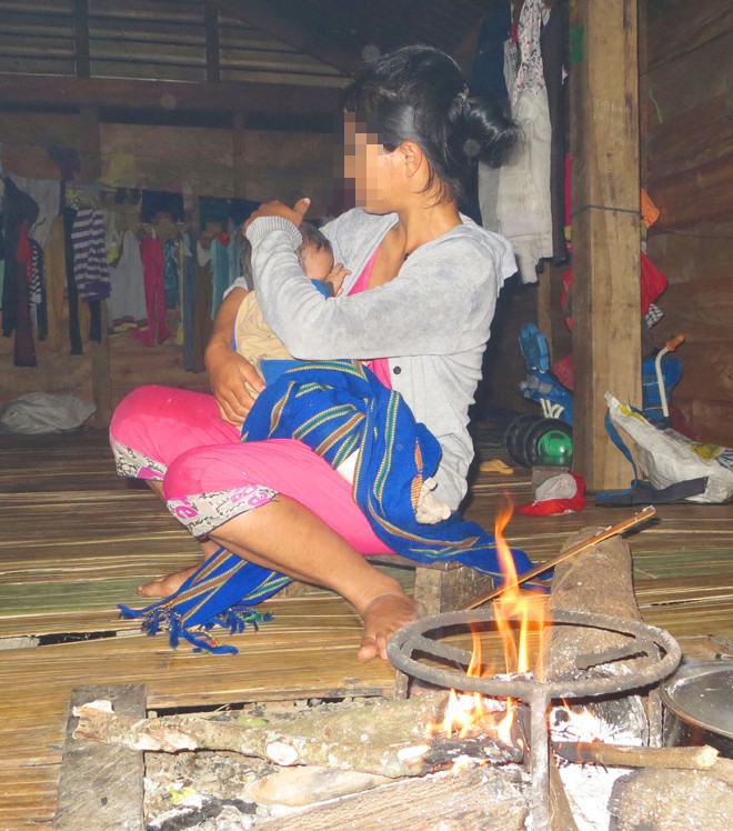 Sơn nữ liều mình 'ăn trái cấm' - ảnh 2