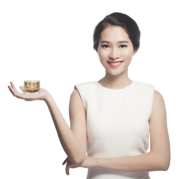Hoa hậu Thu Thảo 'bật mí' cách để tự tin tỏa sáng - ảnh 1
