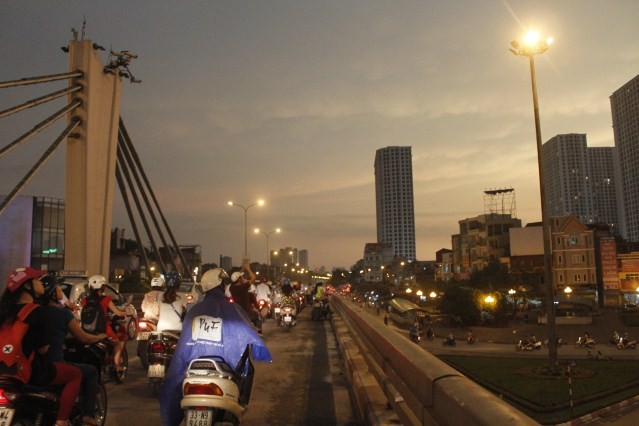 Hà Nội: Kỳ thú cầu vồng sau cơn mưa