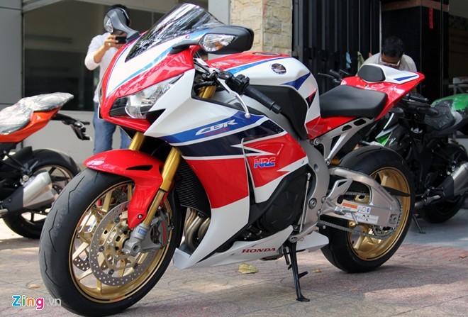 Siêu mô tô Honda CBR1000RR SP đầu tiên tại Việt Nam - ảnh 2